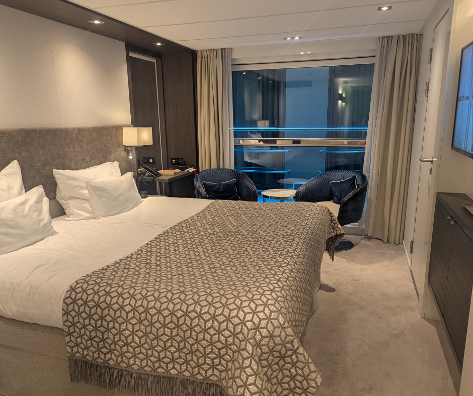 stateroom